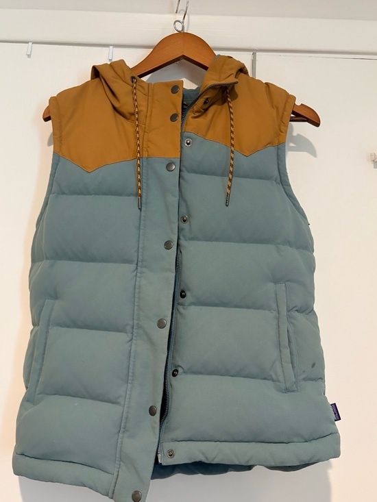 Patagonia Jackets & Blazers - Patagonia W’s Bivy Hooded Vest - Jacket
Shadow blue with yellow